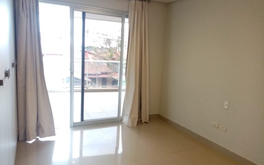 HERMOSO DEPARTAMENTO EN ALQUILER DE 3 DORMITORIOS EN LOS LAURELES