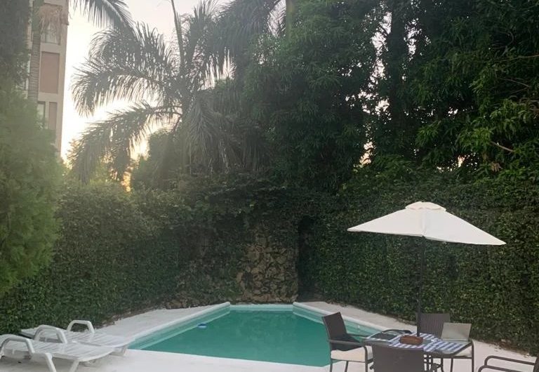 Alquilo Casa Amoblada Con Piscina En Villa Morra